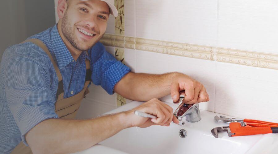 Handle or spout repair in Schlater, MS
